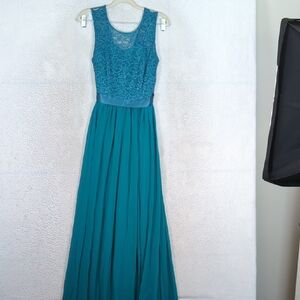 Berry Love Junior's Blue Lace Formal Sleeveless Maxi Dress Size‎ S
